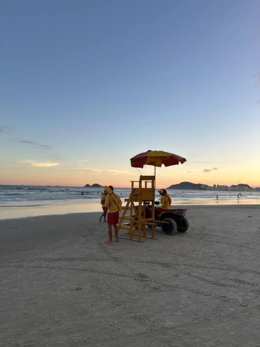 Golden Apto 6 - Cond Beira Mar, 3 Dorm, 2 Suites, Ar-cond, Wi-fi, 2 Garagens, Piscina *
