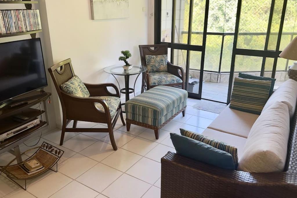 Golden Apto 6 - Cond Beira Mar, 3 Dorm, 2 Suites, Ar-cond, Wi-fi, 2 Garagens, Piscina Guarujá