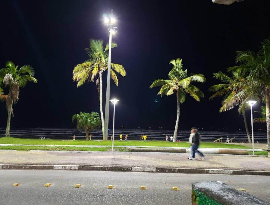 Golden Apto 6 - Cond Beira Mar, 3 Dorm, 2 Suites, Ar-cond, Wi-fi, 2 Garagens, Piscina Apartamento *